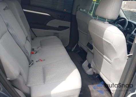 2015 Toyota Highlander Le V6 z USA, uszkodzony, nr VIN 5TDZKRFH7FS089672